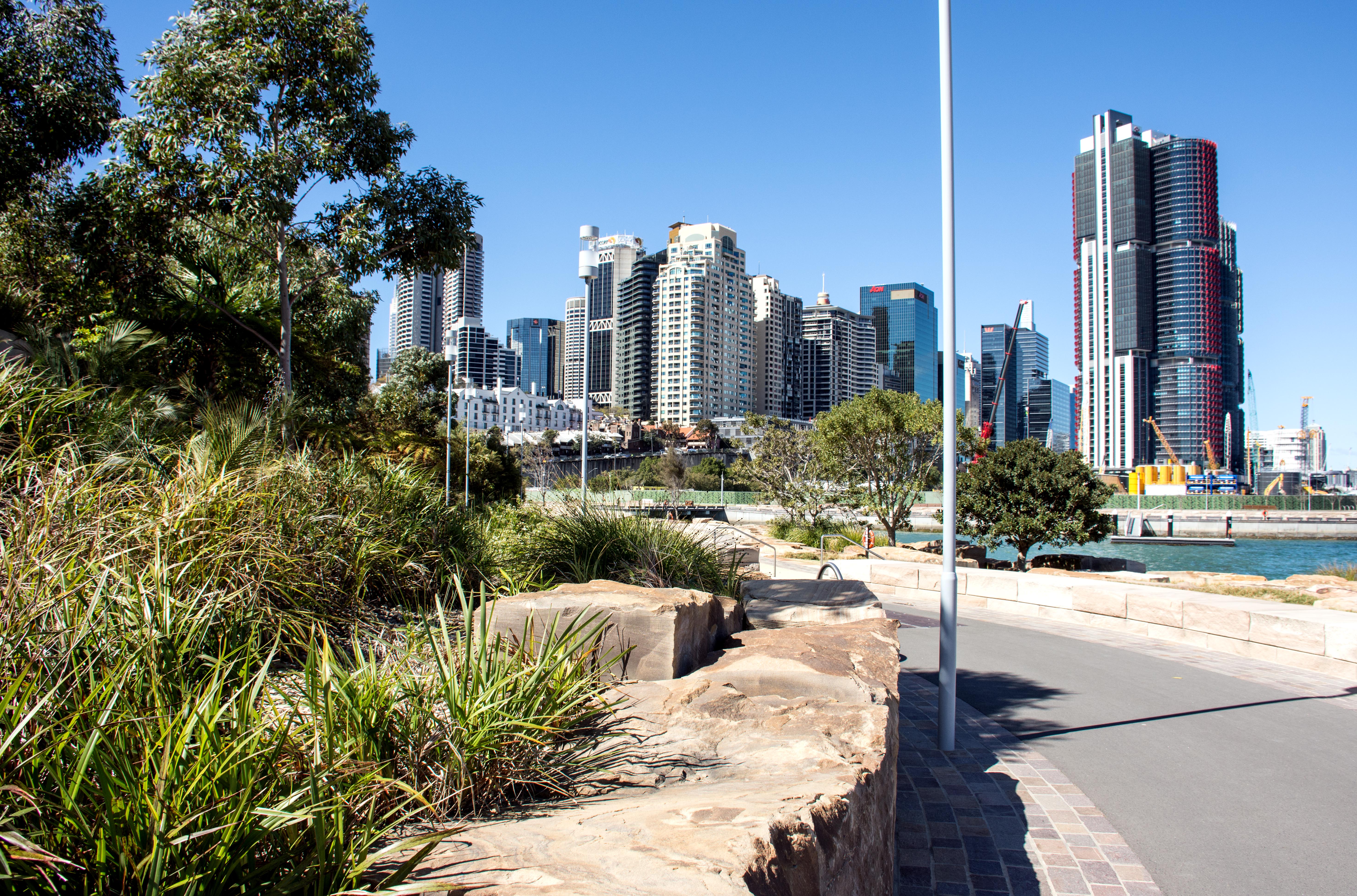 A Walkway from Sydney to Darling Harbour